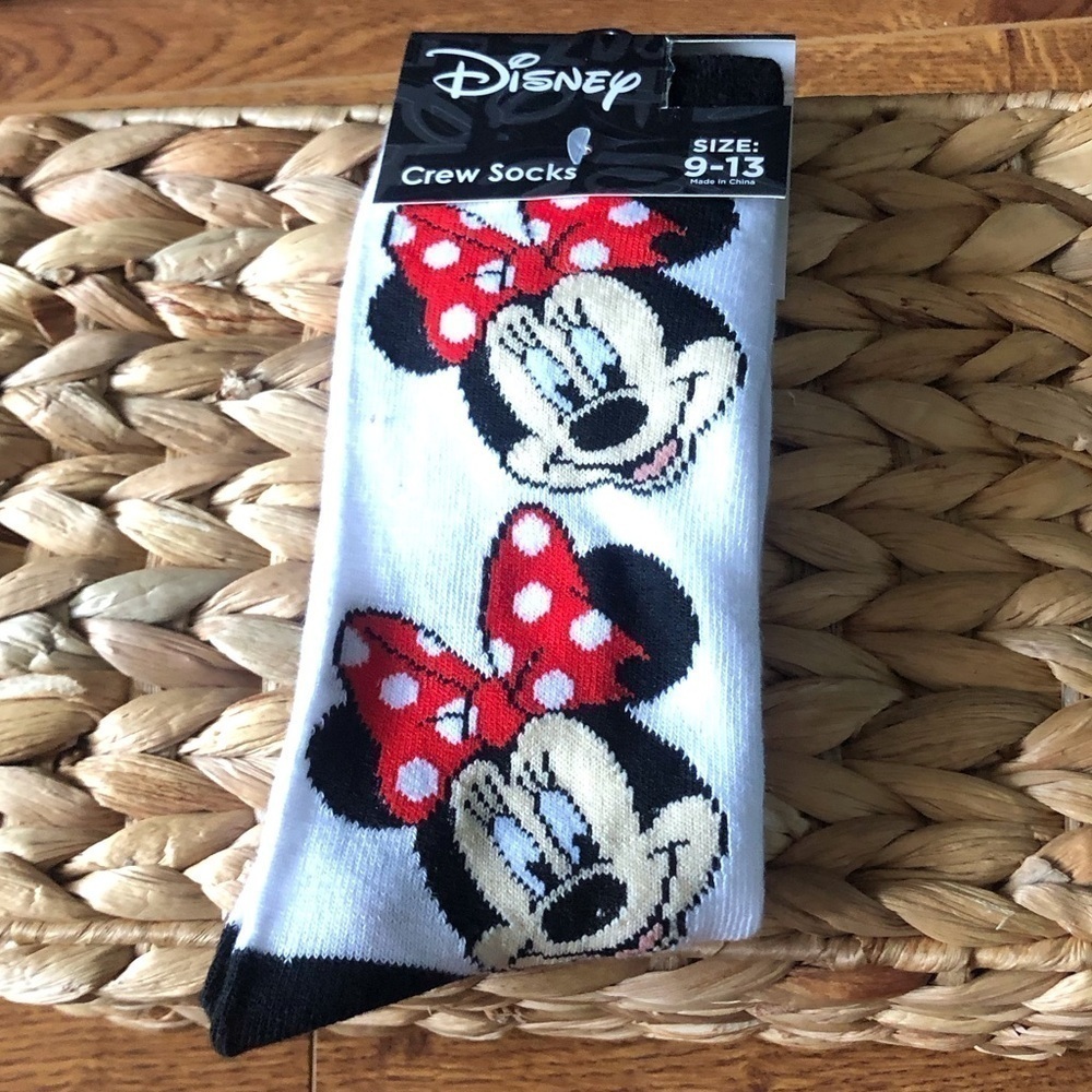Disney Mickey & Friends: Minnie Mouse face crew socks